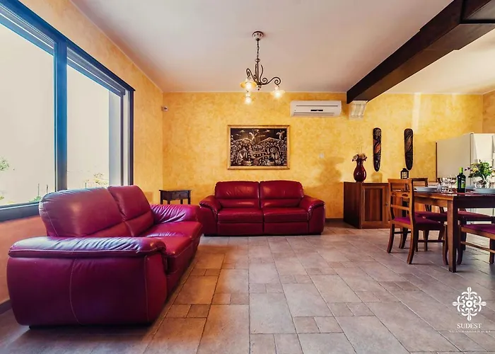 Clara Country Retreat Solarino